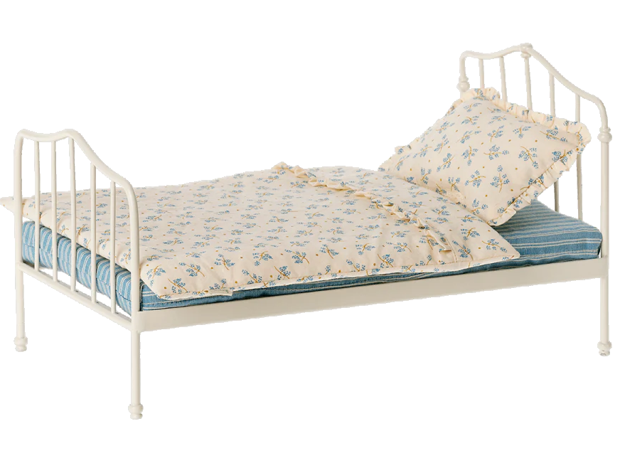 Metal Frame Bed